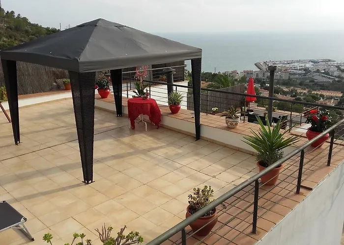 The Sunlight Bed and Breakfast Σίτζες